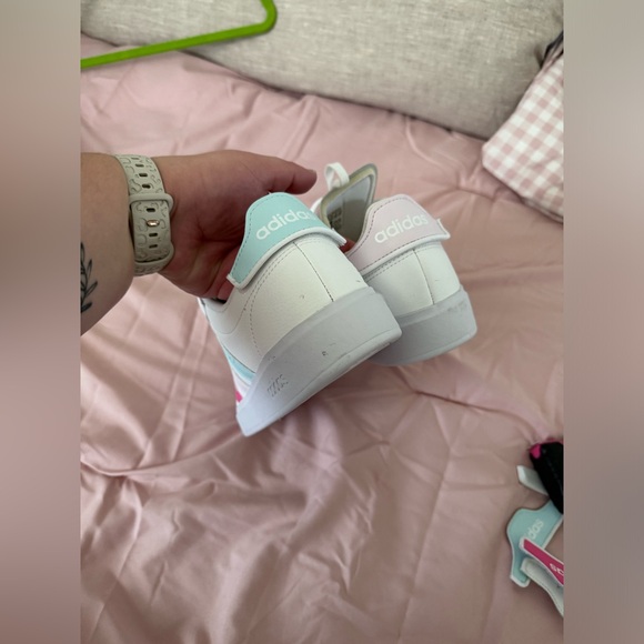 Adidas Sneakers - Picture 5 of 8